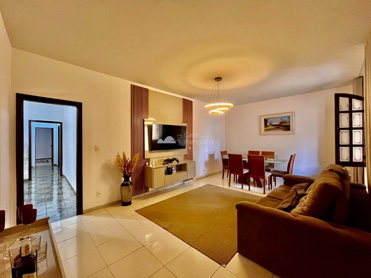 Casa, Planalto, 6 Quartos, 6 Vagas, 2 Suítes