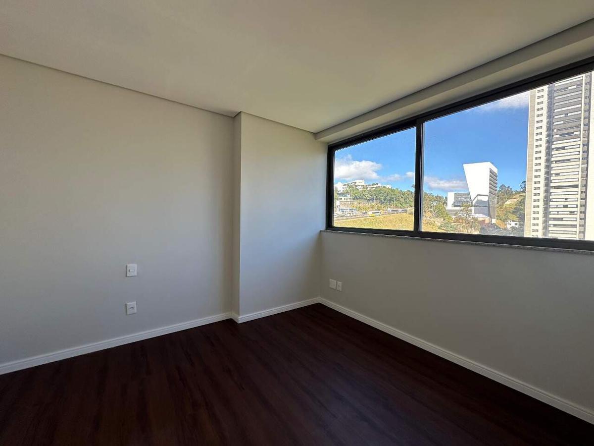 Apartamento, Vale do Sereno, 4 Quartos, 5 Vagas, 1 Suíte