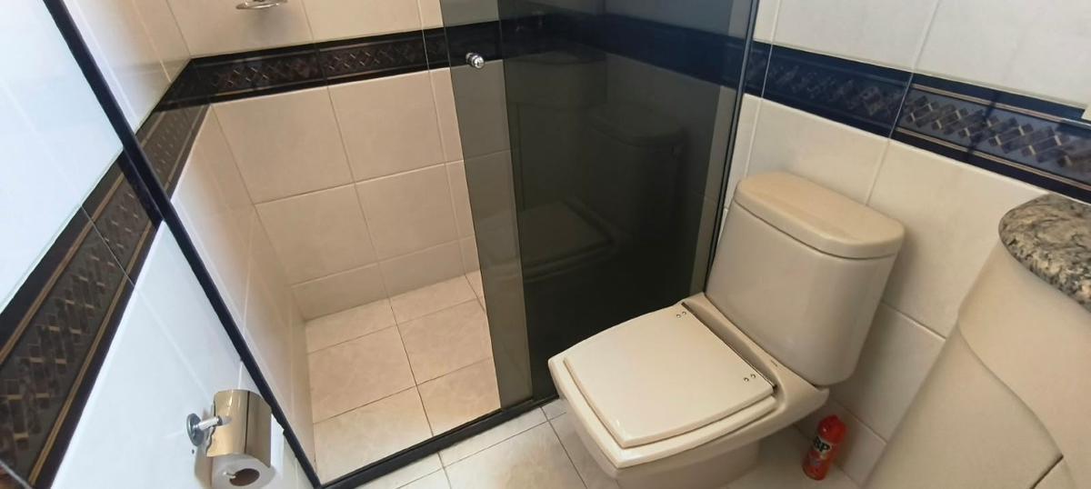 Apartamento, Sagrada Família, 2 Quartos, 1 Vaga, 1 Suíte