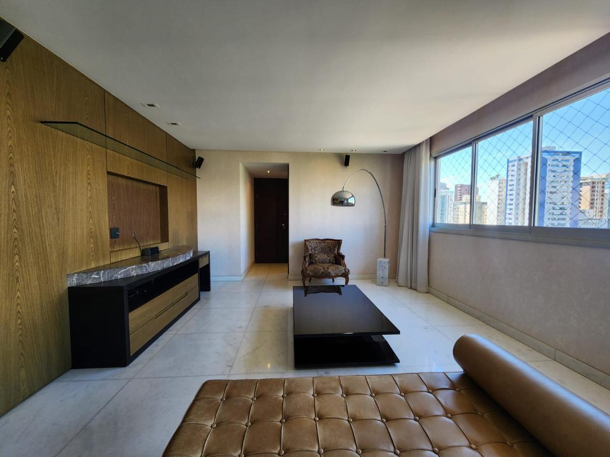 Apartamento, Funcionários, 4 Quartos, 3 Vagas, 2 Suítes