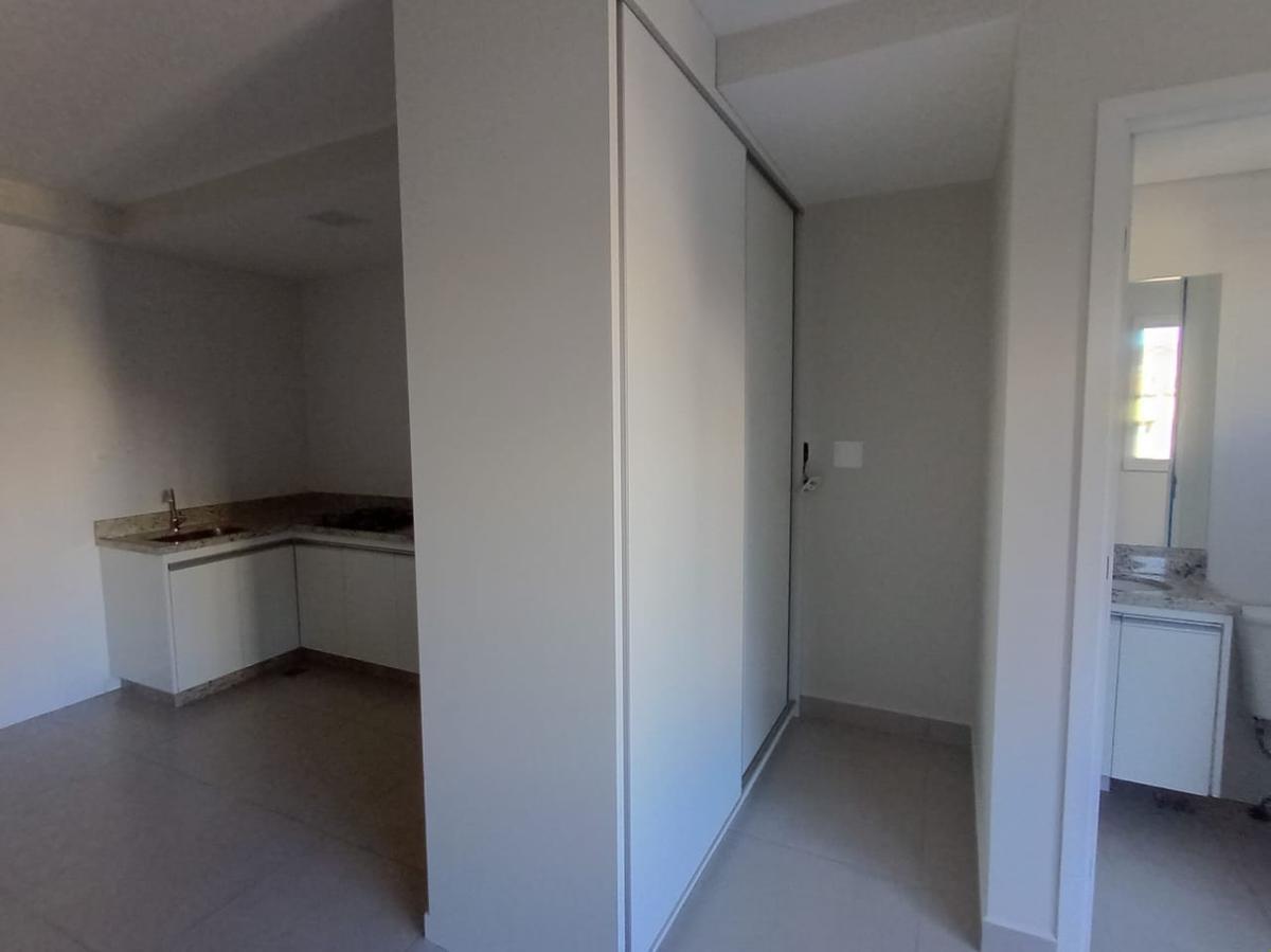 Apartamento, Floresta, 1 Quarto, 0 Vaga