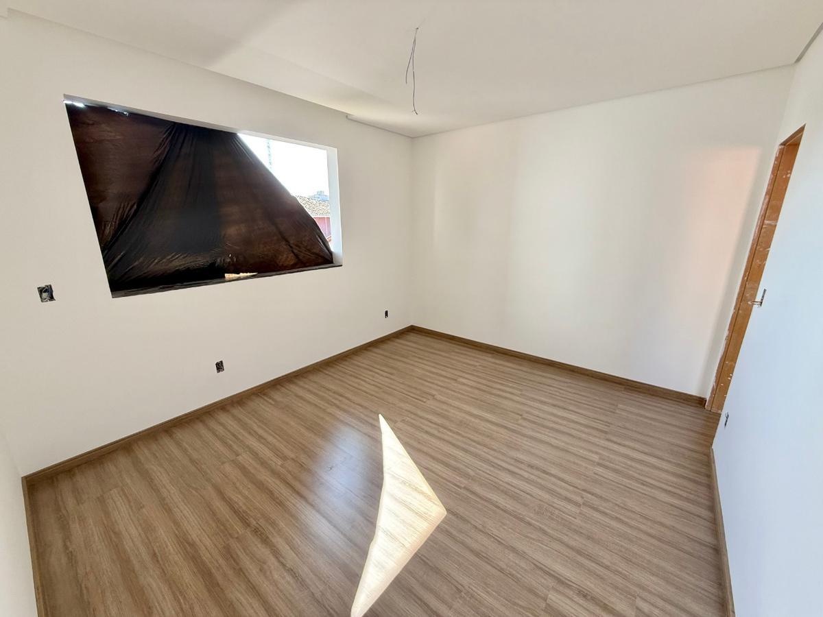 Casa, Paquetá, 3 Quartos, 2 Vagas, 3 Suítes