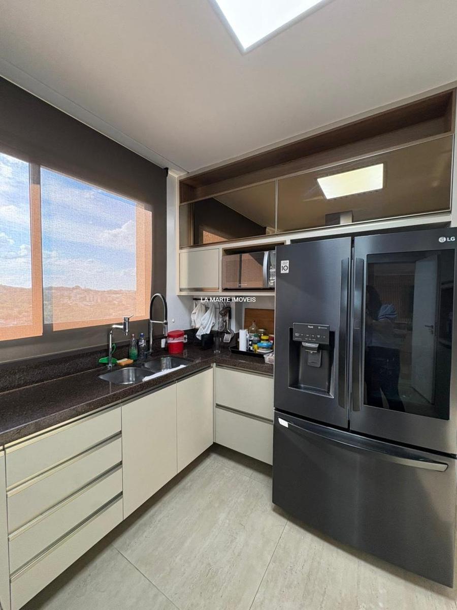 Apartamento, Centro, 4 Quartos, 4 Vagas, 3 Suítes