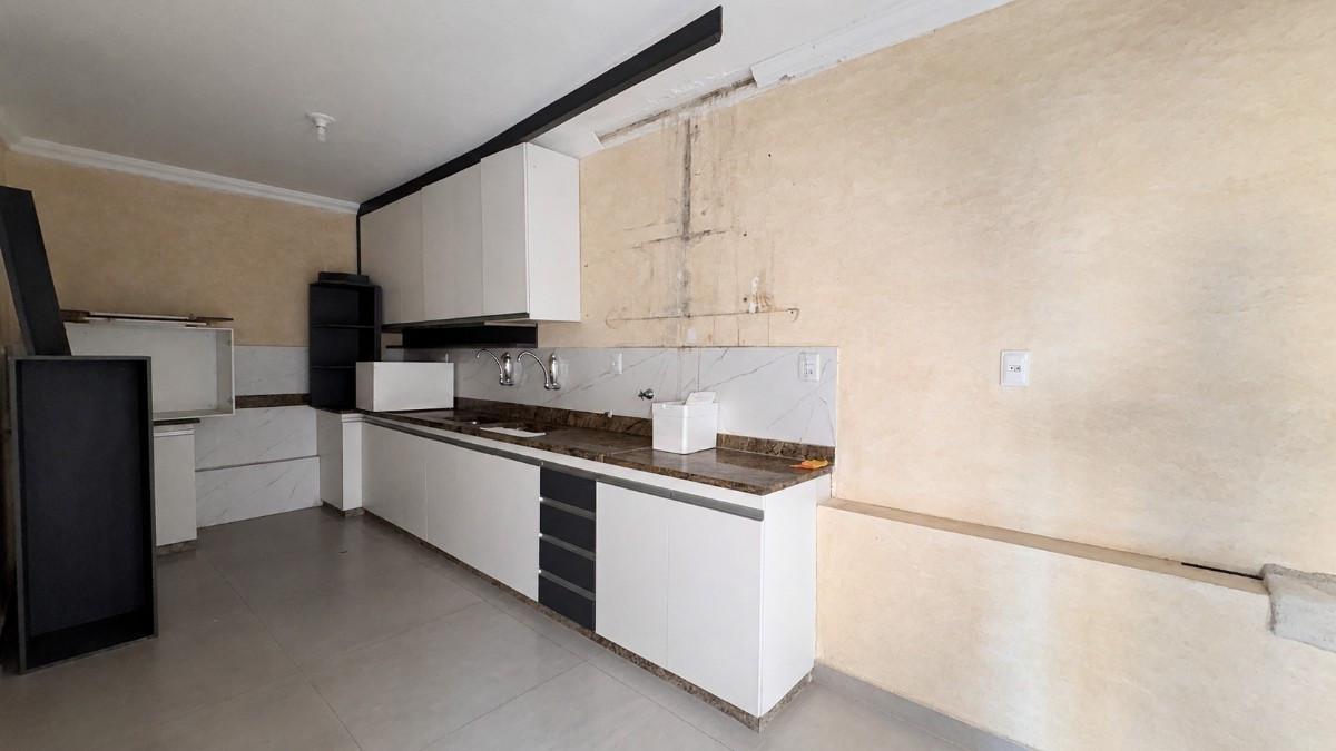 Apartamento, Luxemburgo, 4 Quartos, 1 Vaga, 1 Suíte