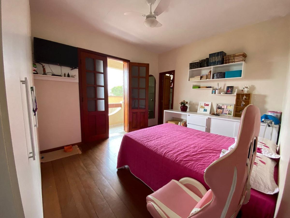 Casa, Centro, 4 Quartos, 2 Vagas, 3 Suítes