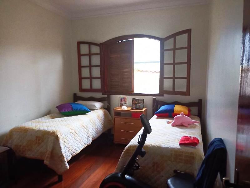 Casa, Caiçaras, 4 Quartos, 3 Vagas, 1 Suíte