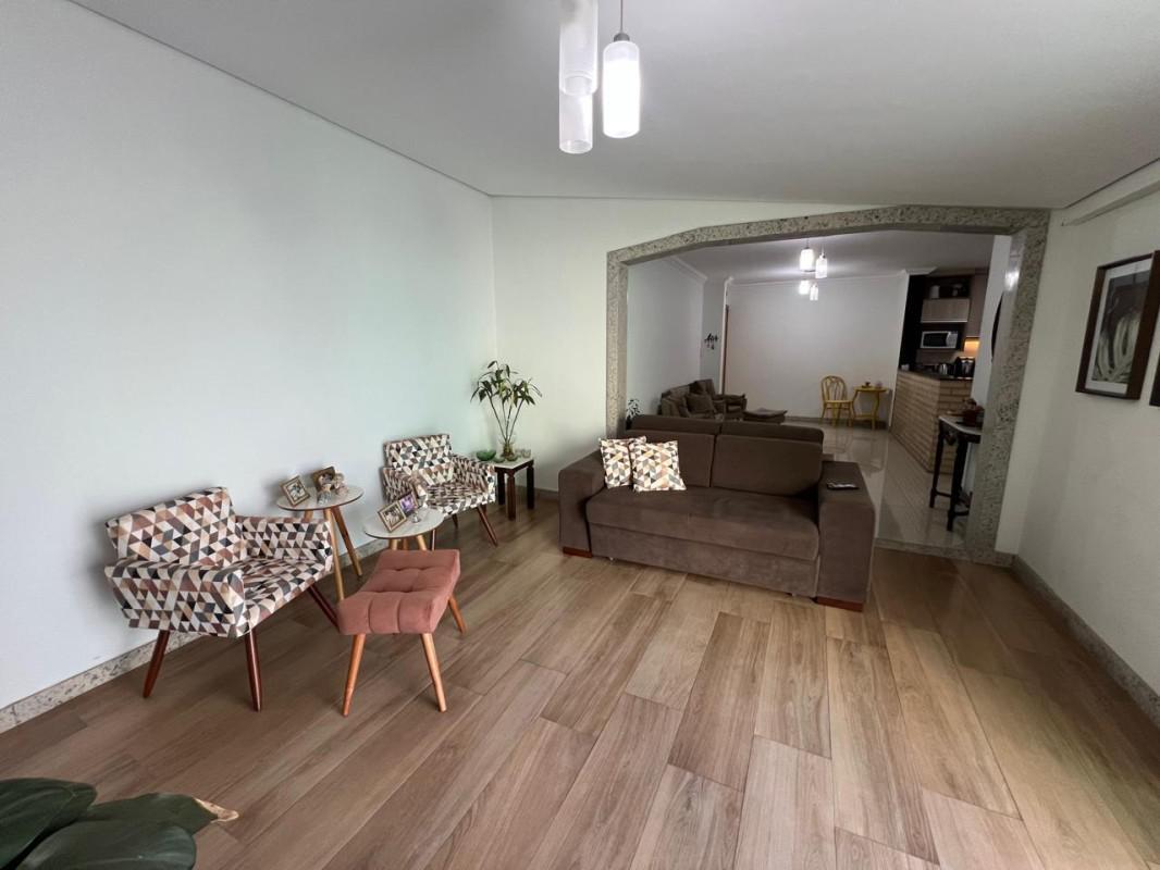 Apartamento, Jaraguá, 4 Quartos, 2 Vagas, 1 Suíte