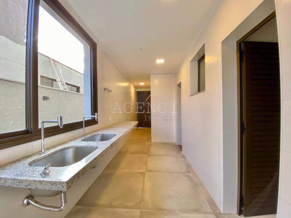 Casa, Alphaville - Lagoa dos Ingleses, 4 Quartos, 0 Vaga, 2 Suítes
