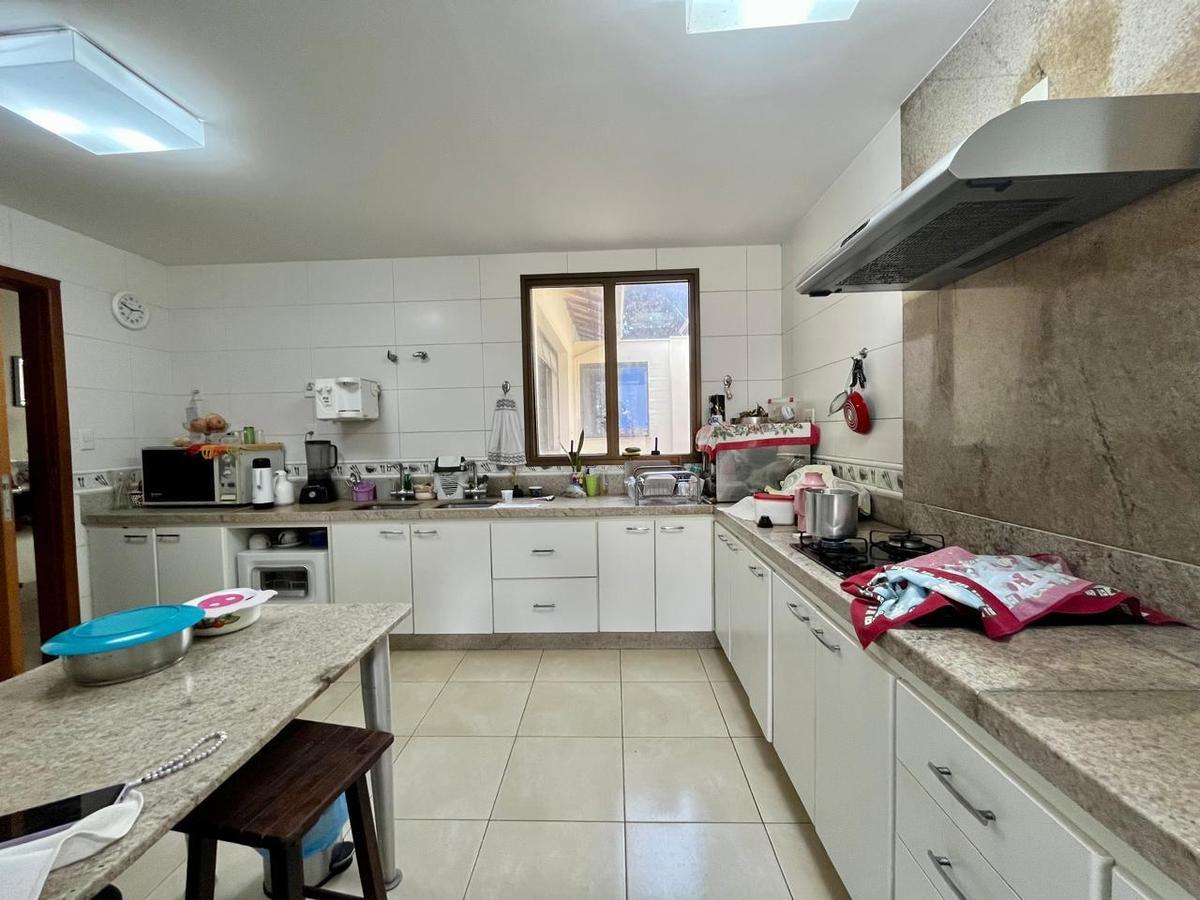Casa, Anchieta, 4 Quartos, 6 Vagas, 4 Suítes