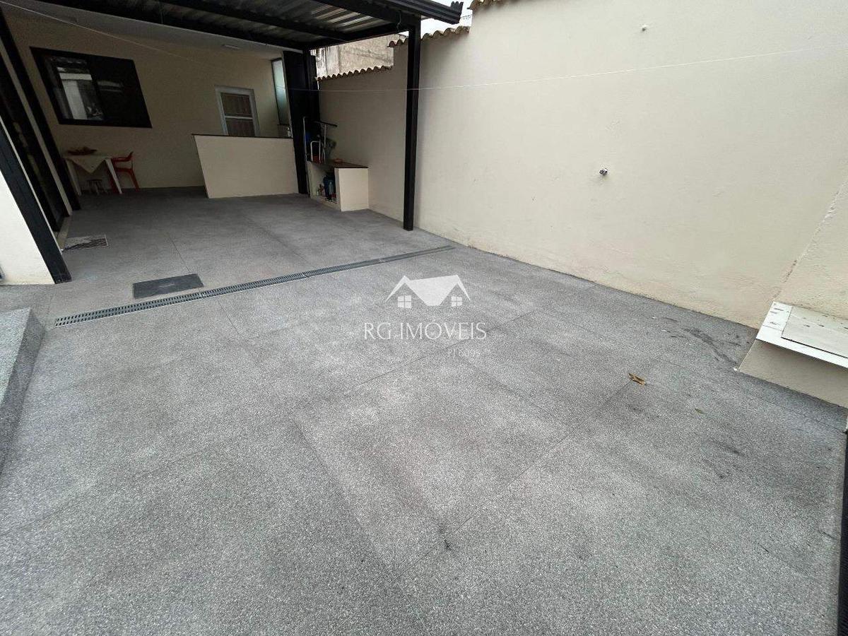 Casa, Barreiro, 2 Quartos, 2 Vagas, 1 Suíte