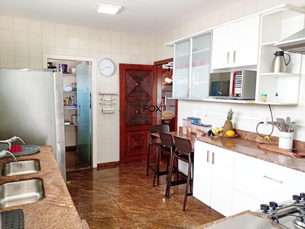 Casa, Santa Lúcia, 6 Quartos, 5 Vagas, 2 Suítes