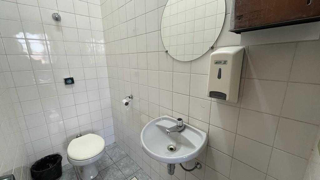 Prédio, São Cristóvão, 0 Quarto, 0 Vaga