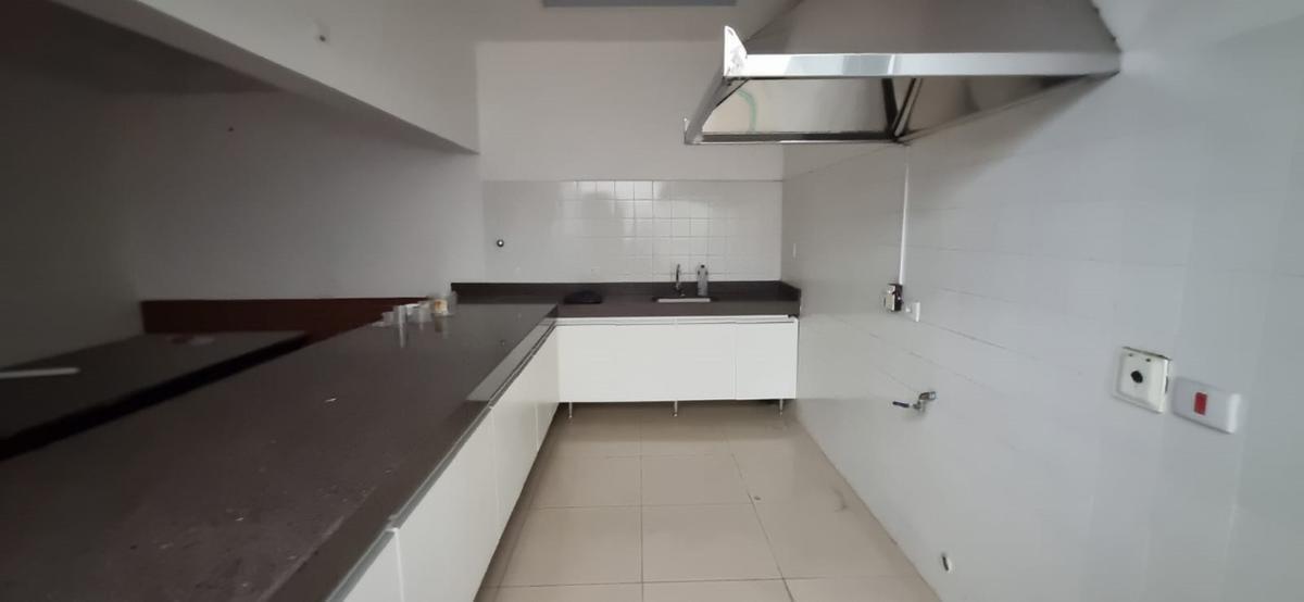 Galpão, Prado, 0 Quarto, 5 Vagas