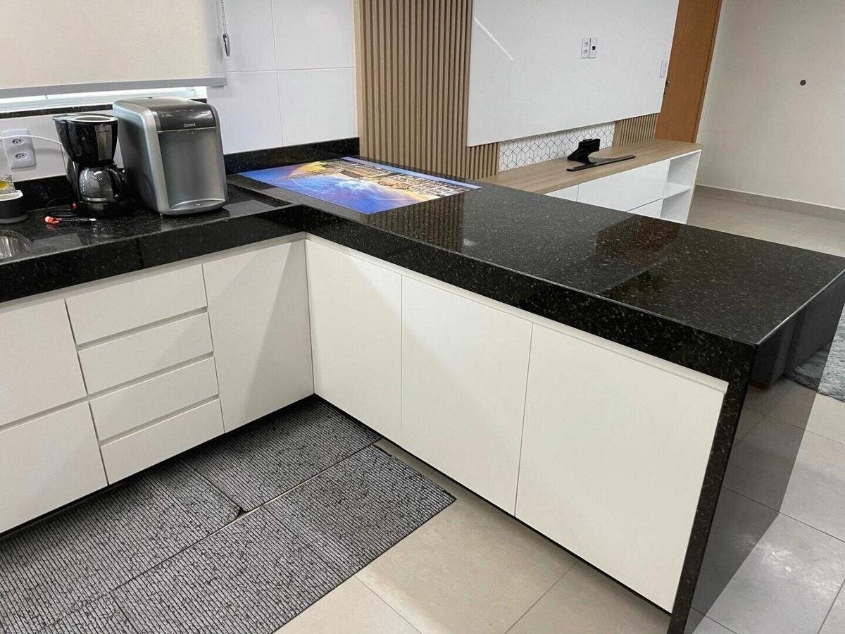 Cobertura, Novo Centro, 3 Quartos, 4 Vagas, 1 Suíte