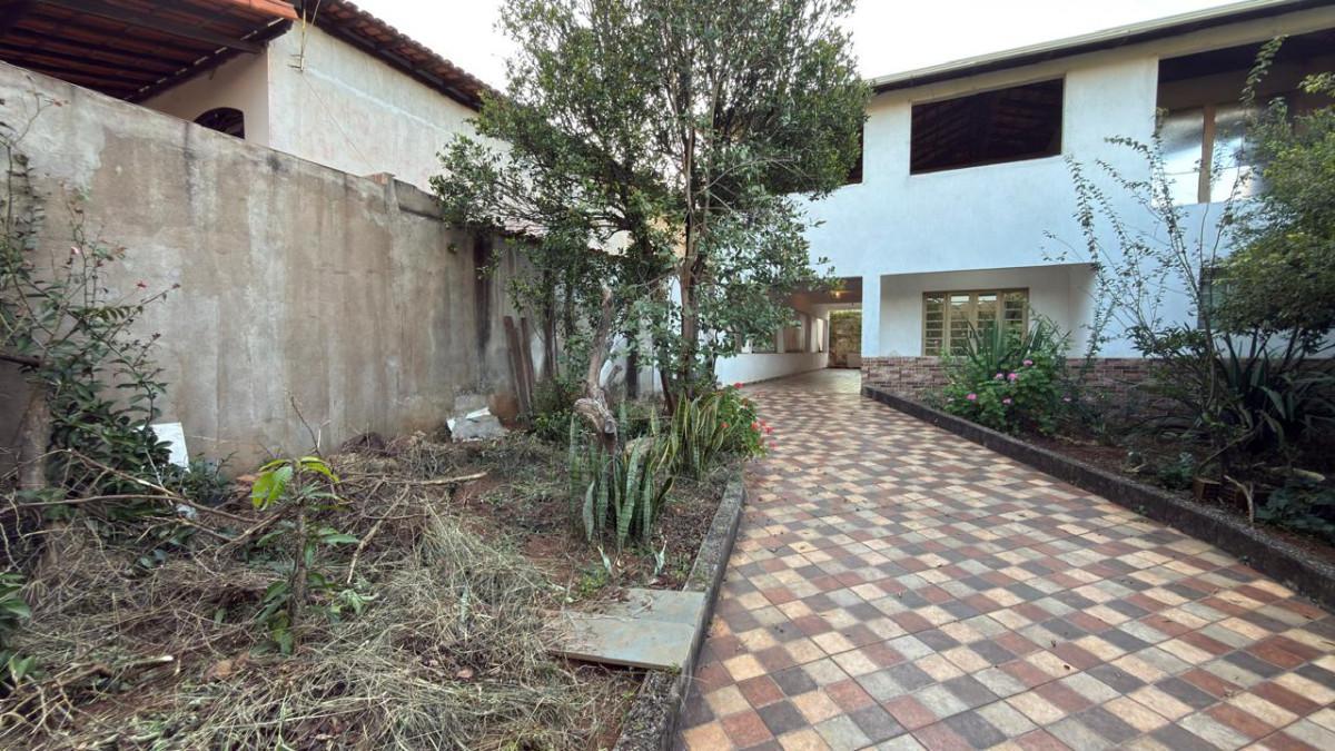 Casa, Tangará, 3 Quartos, 7 Vagas, 1 Suíte