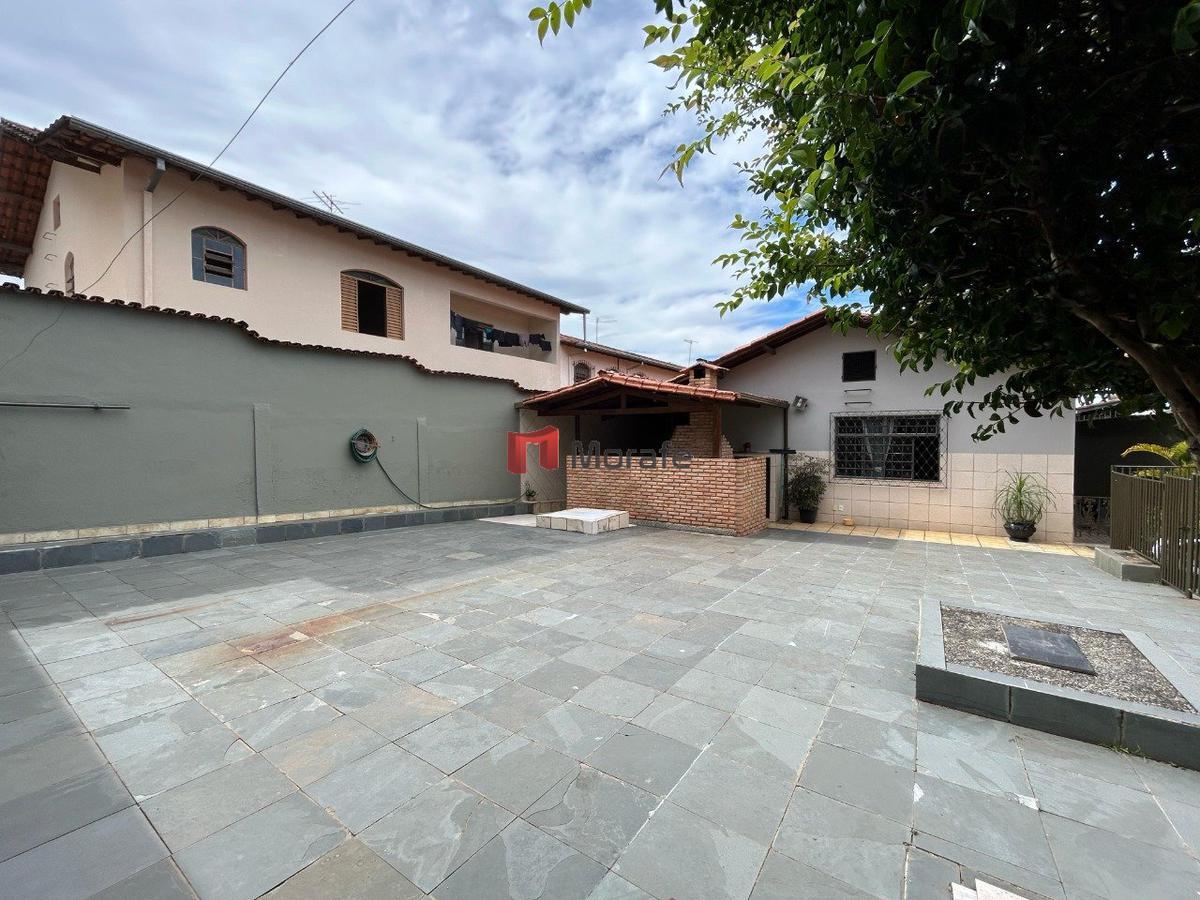 Casa, Itapoã, 4 Quartos, 6 Vagas, 1 Suíte