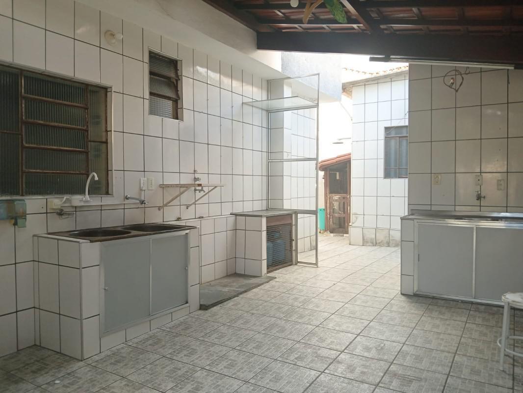 Casa, Campo Alegre, 3 Quartos, 3 Vagas, 1 Suíte