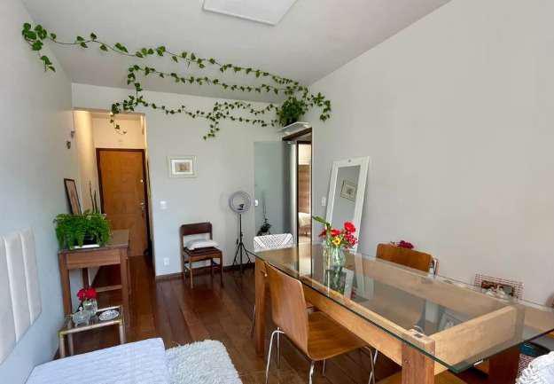 Apartamento, Sagrada Família, 2 Quartos, 1 Vaga, 1 Suíte