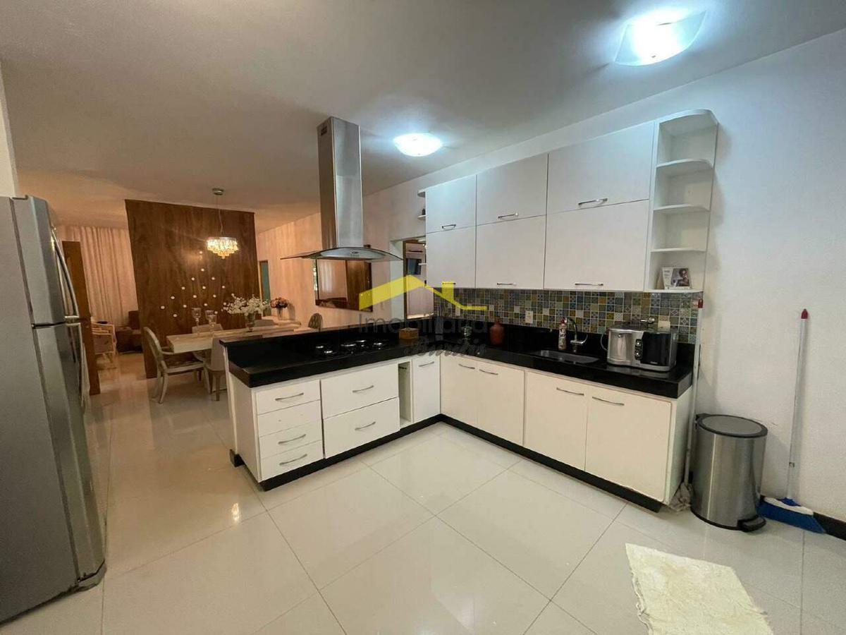 Casa em Condomínio, Retiro do Chalé, 5 Quartos, 4 Vagas, 2 Suítes