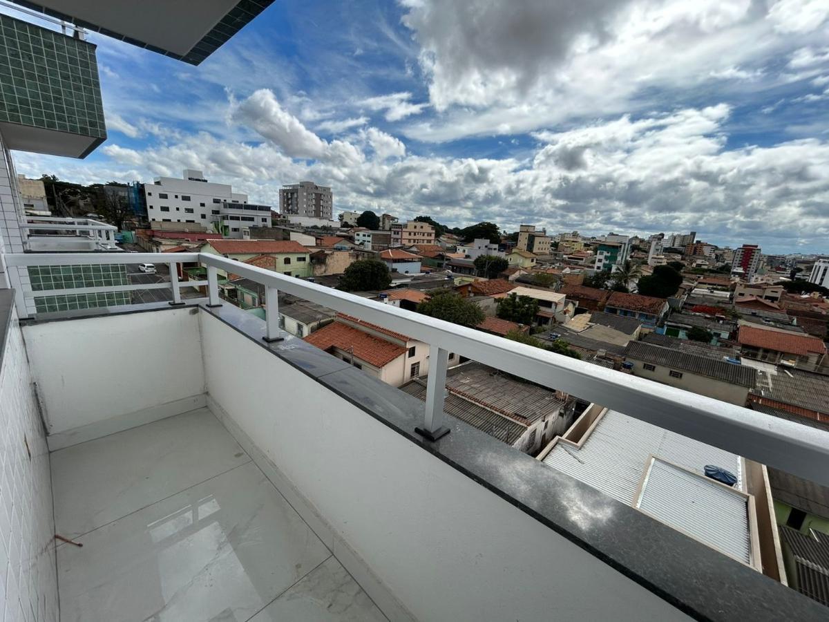 Apartamento, Santa Cruz Industrial, 3 Quartos, 2 Vagas, 1 Suíte