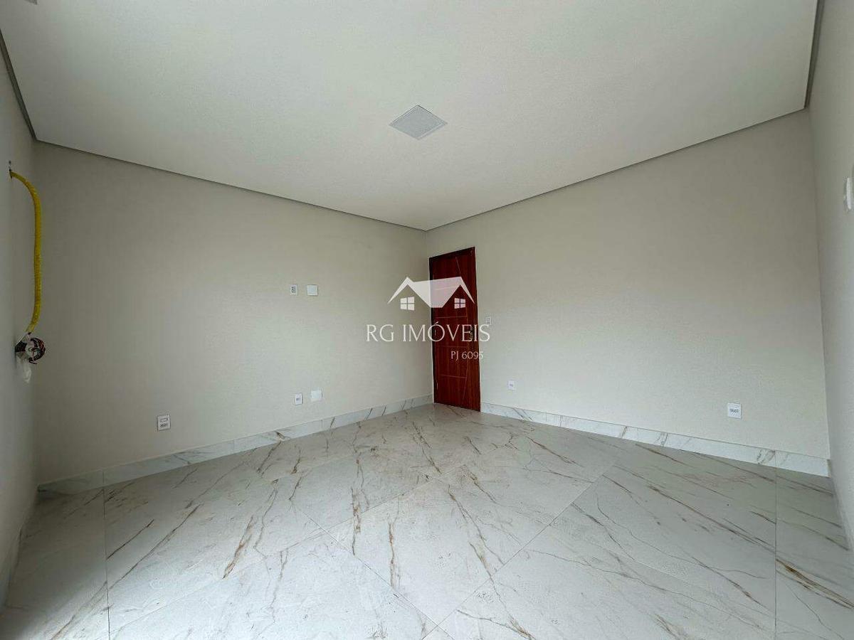 Casa, Santa Helena, 3 Quartos, 5 Vagas, 1 Suíte