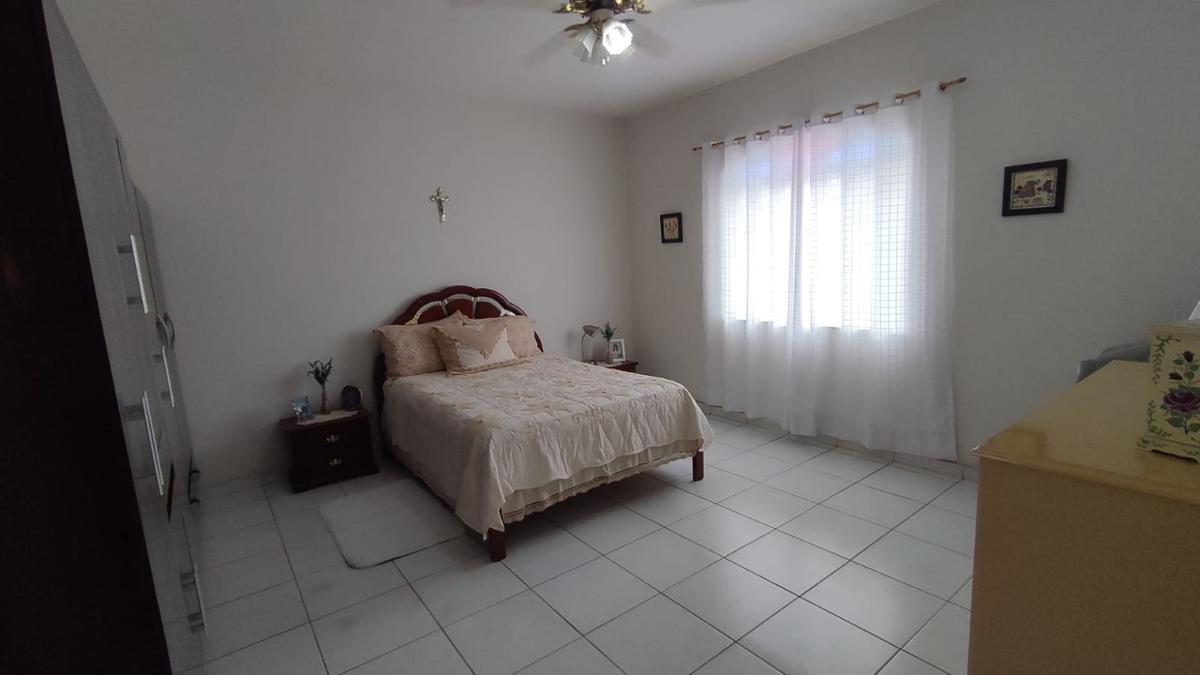Casa, Serrano, 3 Quartos, 8 Vagas, 1 Suíte