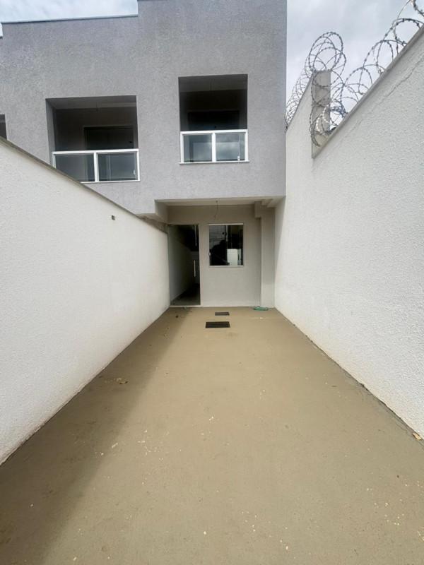 Casa, Floramar, 2 Quartos, 2 Vagas, 2 Suítes