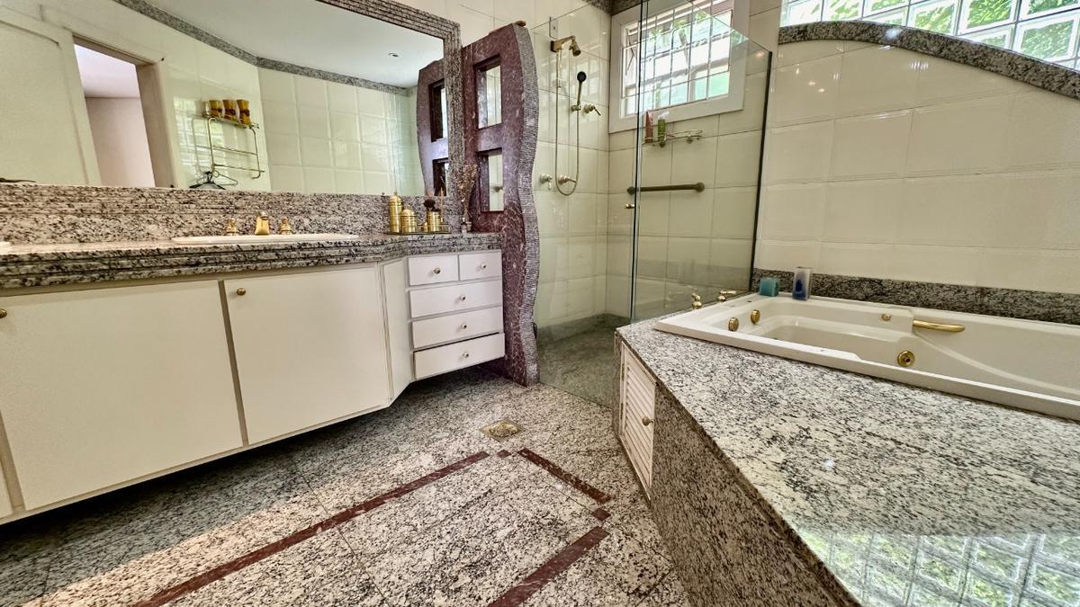 Casa, Bandeirantes (pampulha), 5 Quartos, 10 Vagas, 3 Suítes
