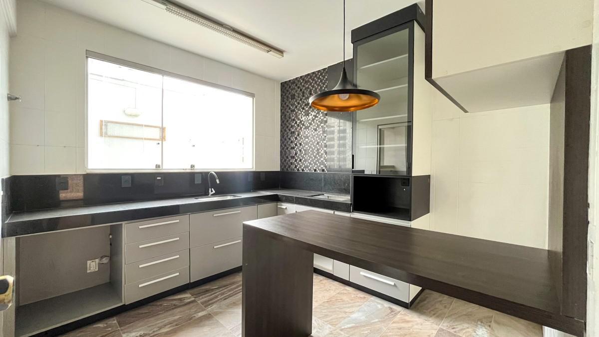 Apartamento, Estoril, 3 Quartos, 2 Vagas, 1 Suíte