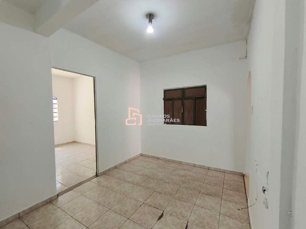 Casa, Conjunto Habitacional Vale do Jatobá, 2 Quartos, 1 Vaga, 1 Suíte