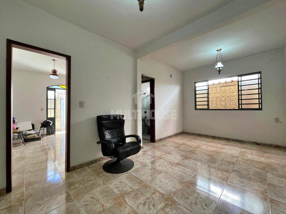 Casa, Jardim Leblon, 3 Quartos, 4 Vagas, 1 Suíte