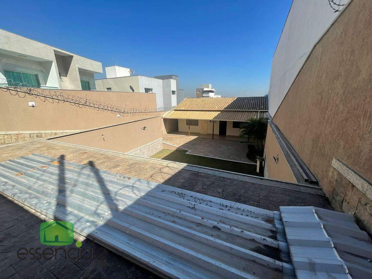 Casa, Europa, 3 Quartos, 6 Vagas, 1 Suíte