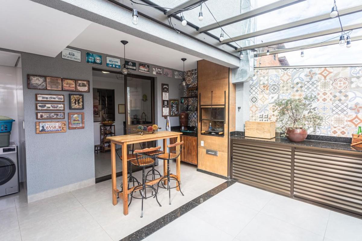 Casa, Santa Efigênia, 3 Quartos, 3 Vagas, 1 Suíte