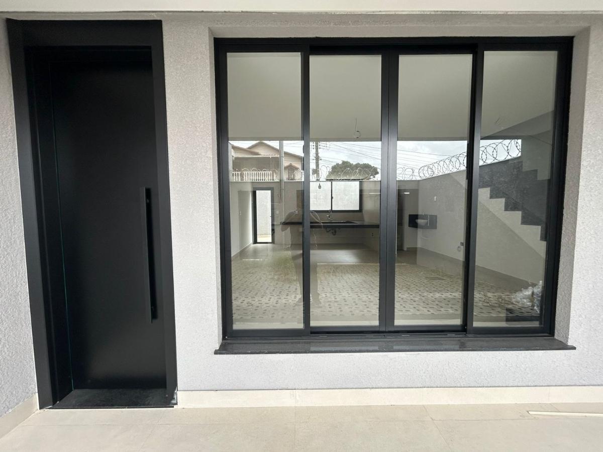 Casa, Fonte Grande, 3 Quartos, 2 Vagas, 1 Suíte