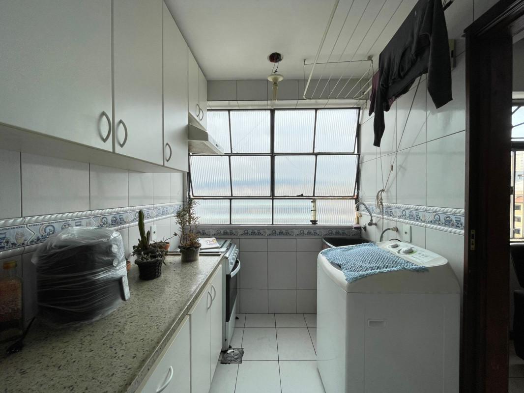 Apartamento, Floresta, 2 Quartos, 1 Vaga