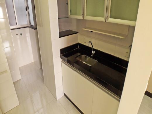 Apartamento, Centro, 2 Quartos, 0 Vaga, 1 Suíte