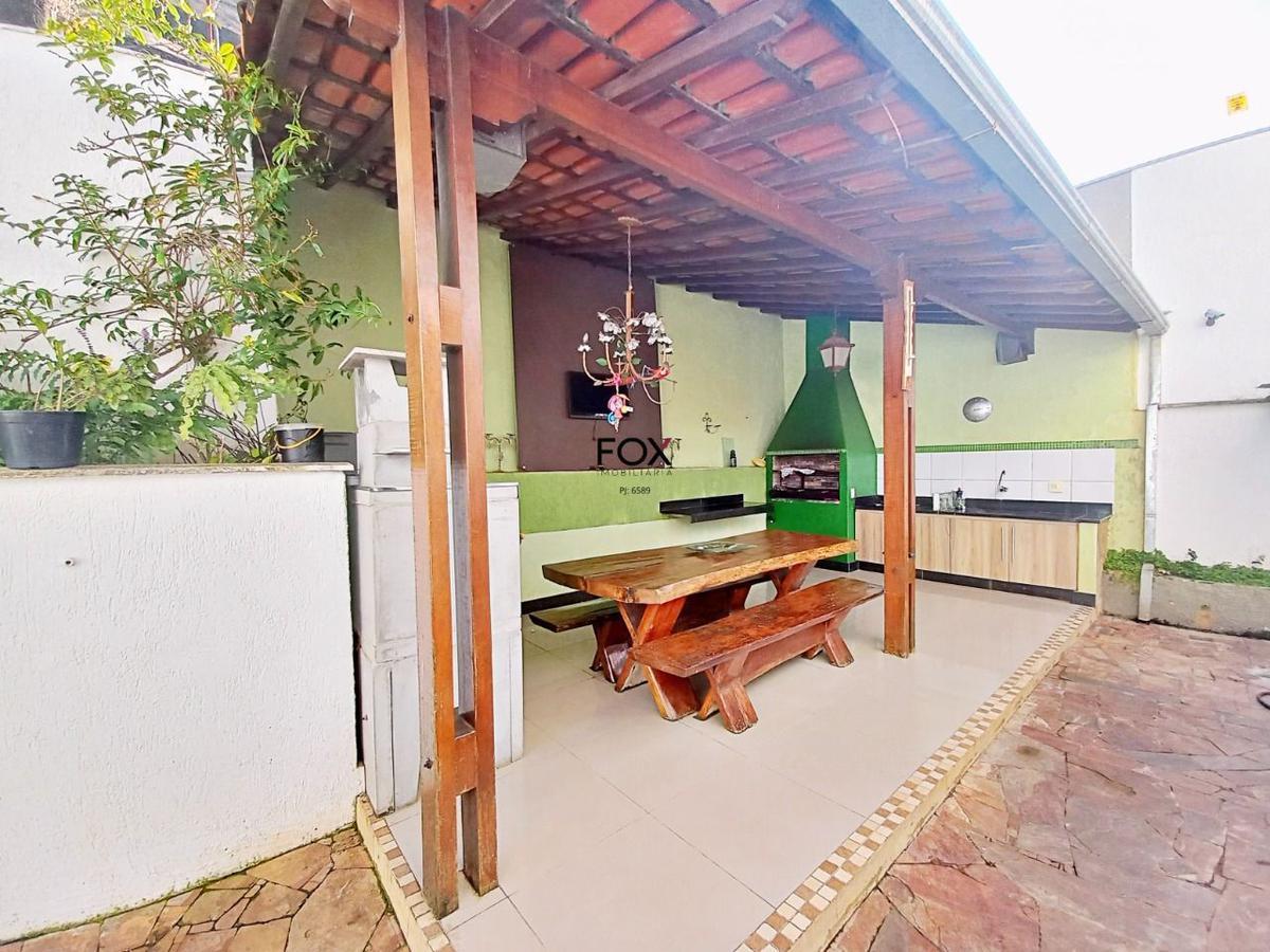 Casa, Santa Lúcia, 5 Quartos, 4 Vagas, 2 Suítes