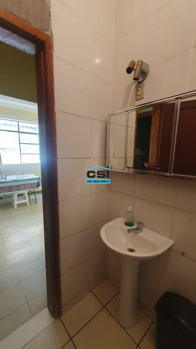Casa, Lagoinha, 6 Quartos, 0 Vaga, 2 Suítes