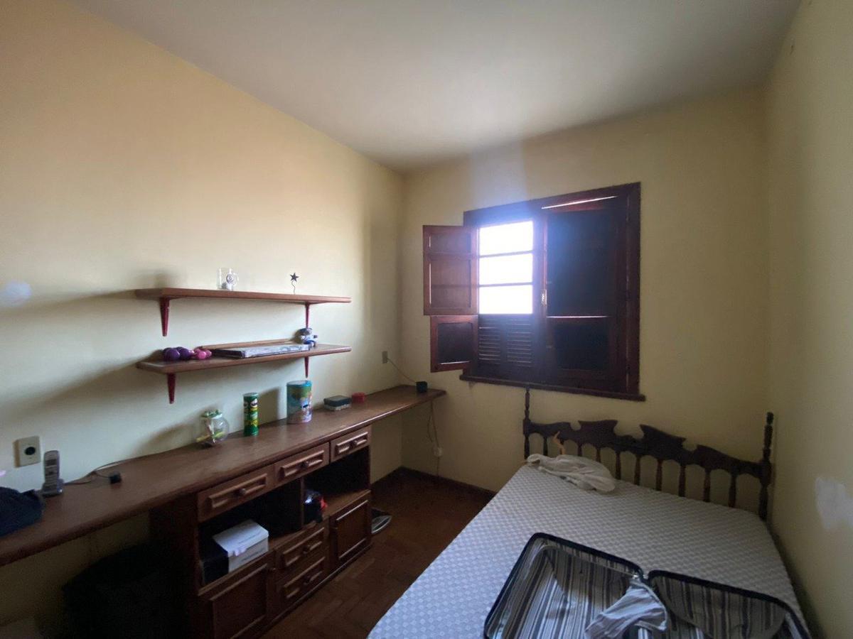 Casa, Floresta, 12 Quartos, 0 Vaga, 2 Suítes