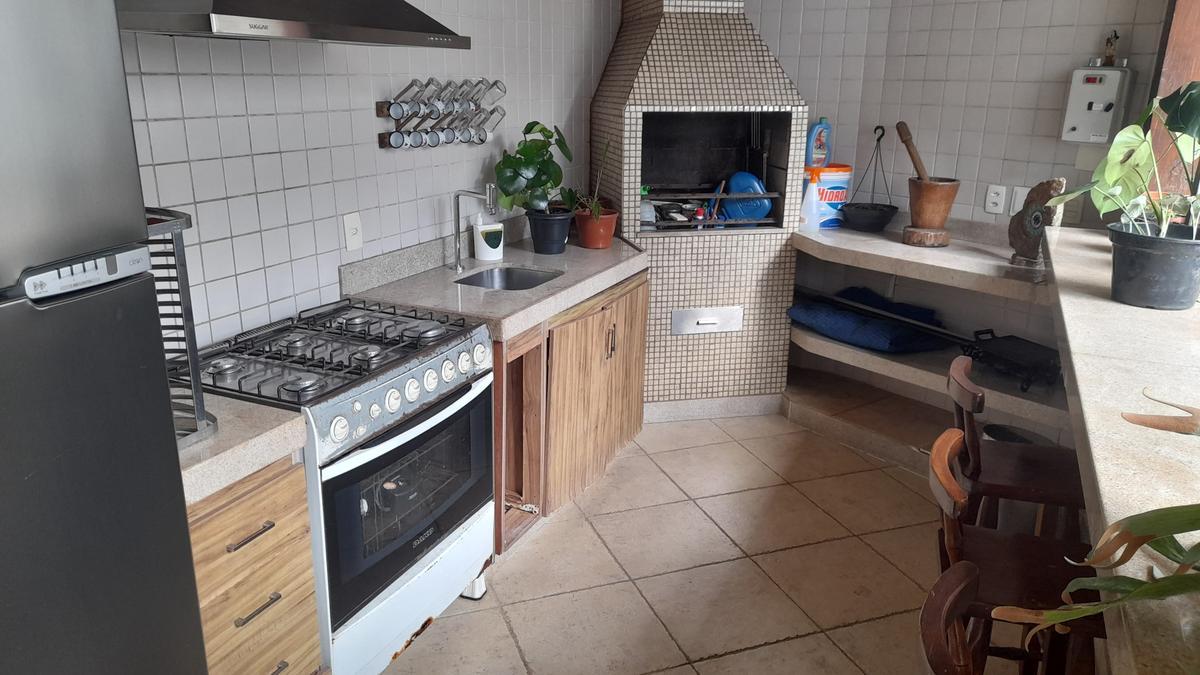 Casa, Caiçaras, 4 Quartos, 3 Vagas, 1 Suíte