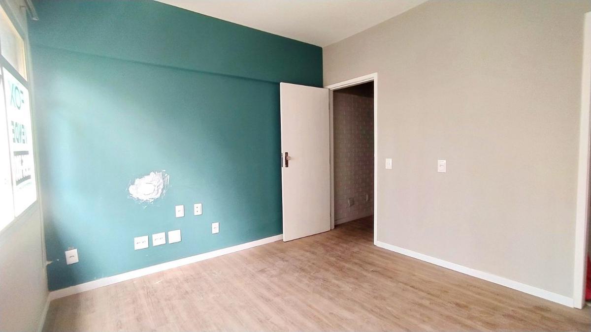 Sala, Funcionários