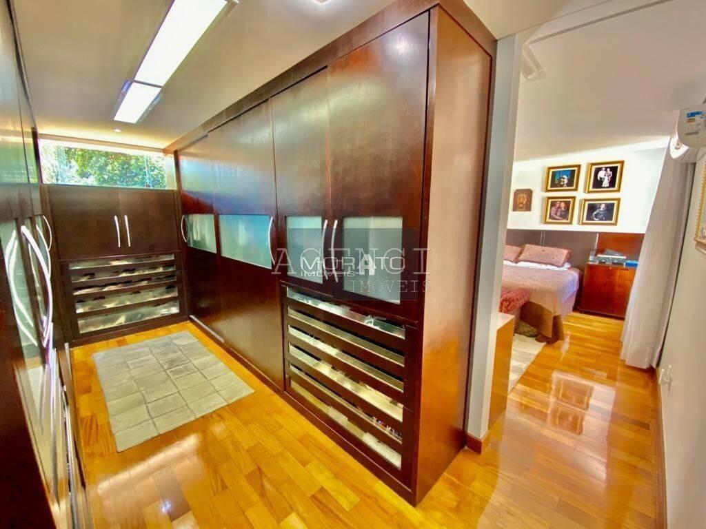 Casa, Braúnas, 5 Quartos, 0 Vaga, 2 Suítes