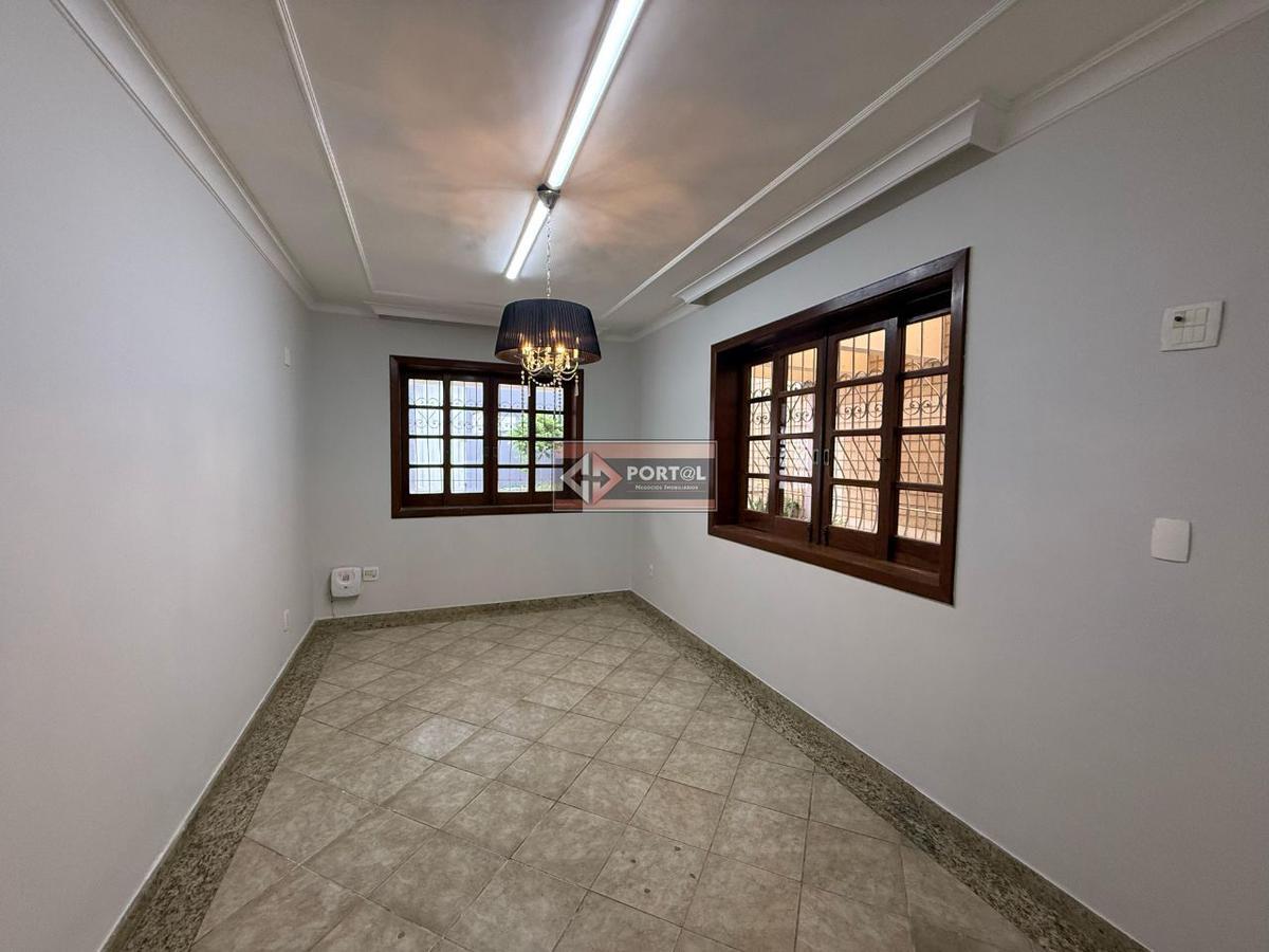 Casa Comercial, Itapoã, 5 Quartos, 4 Vagas, 2 Suítes