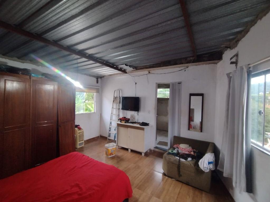 Casa, Siderúrgica, 3 Quartos, 1 Vaga, 1 Suíte