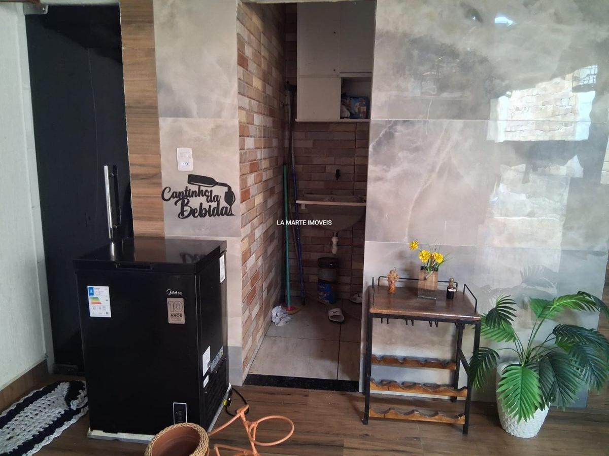 Casa, Industrial, 3 Quartos, 5 Vagas, 1 Suíte