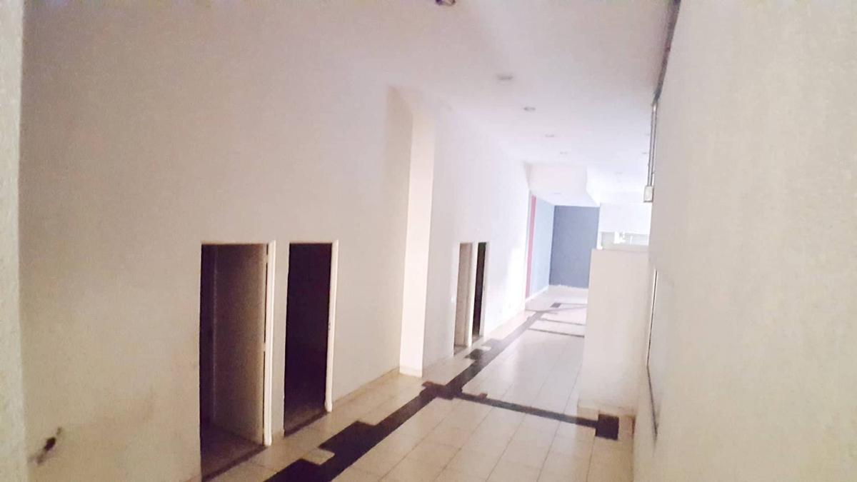 Loja, Funcionários, 4 Vagas