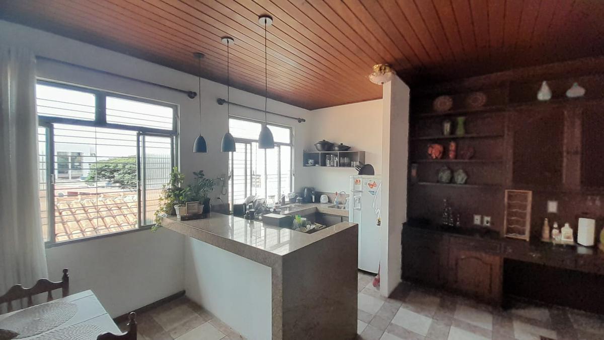 Casa, Nova Suíssa, 6 Quartos, 4 Vagas, 3 Suítes