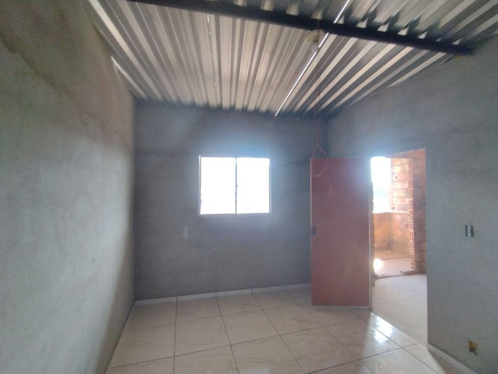 Casa, Santo Antônio (roça Grande), 4 Quartos, 0 Vaga