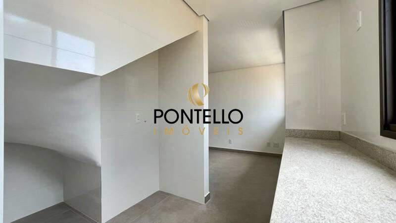 Cobertura, Prado, 2 Quartos, 2 Vagas, 2 Suítes