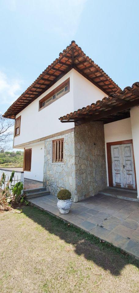 Casa, Centro, 3 Quartos, 6 Vagas, 1 Suíte